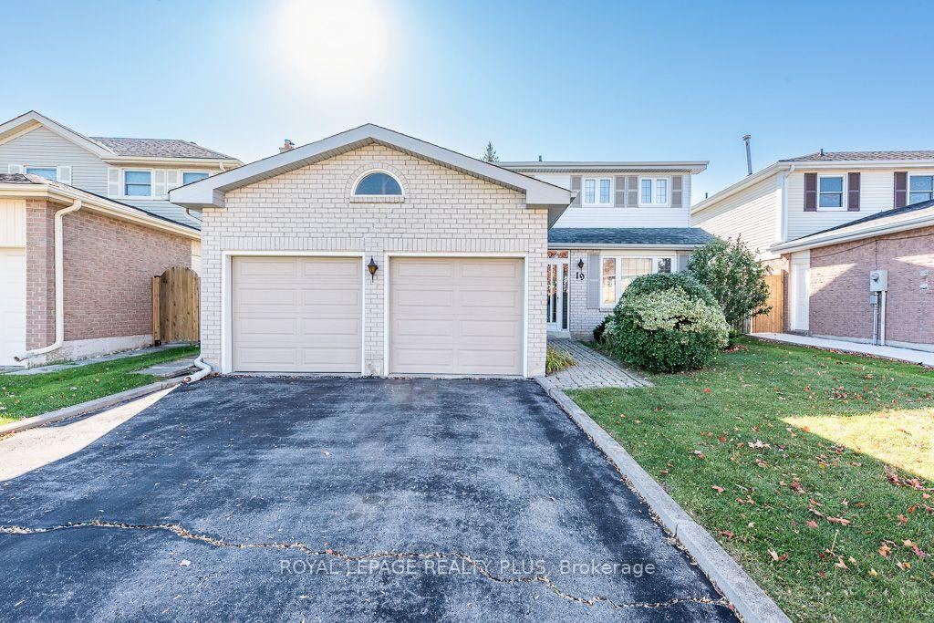 19 Macdougall Dr — photo 2