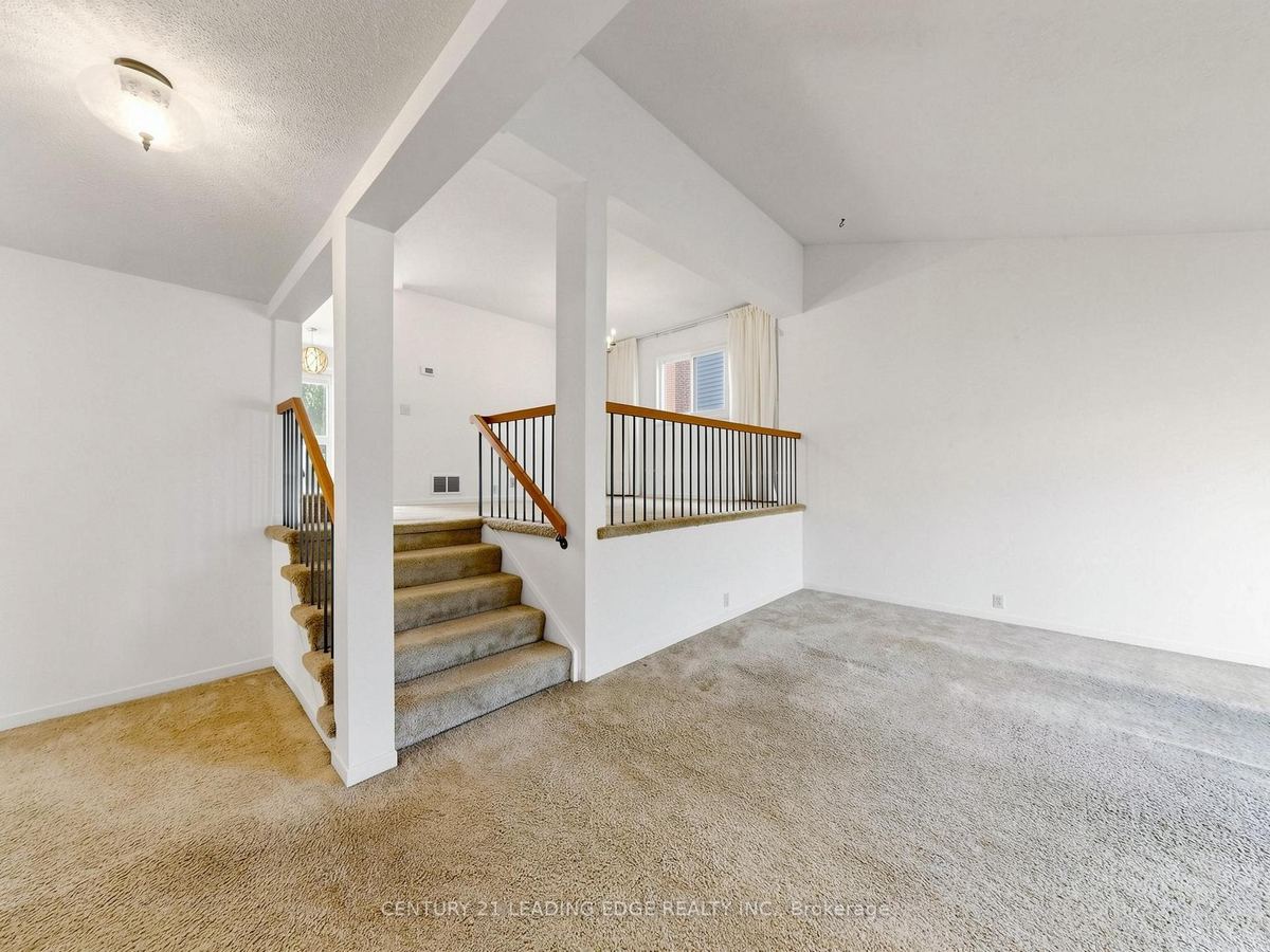 63 Mansfield St — photo 3