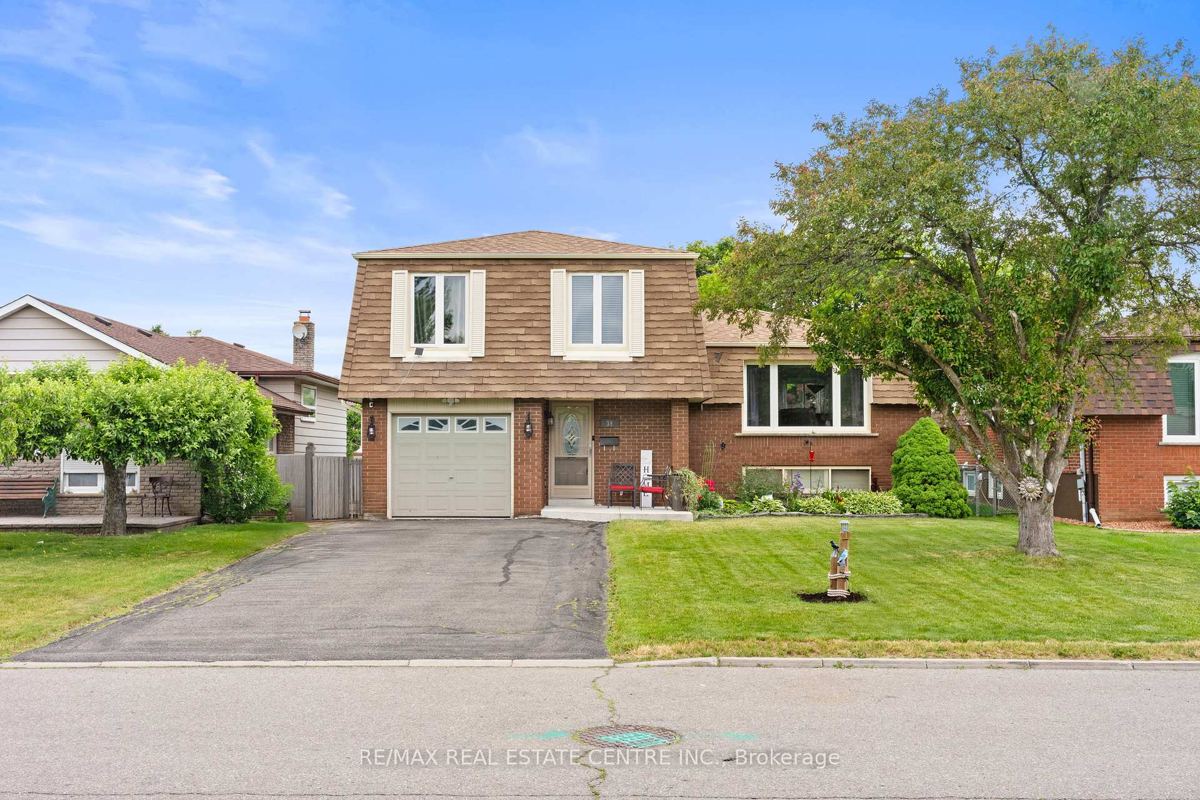 39 Grassmere Cres — photo 2