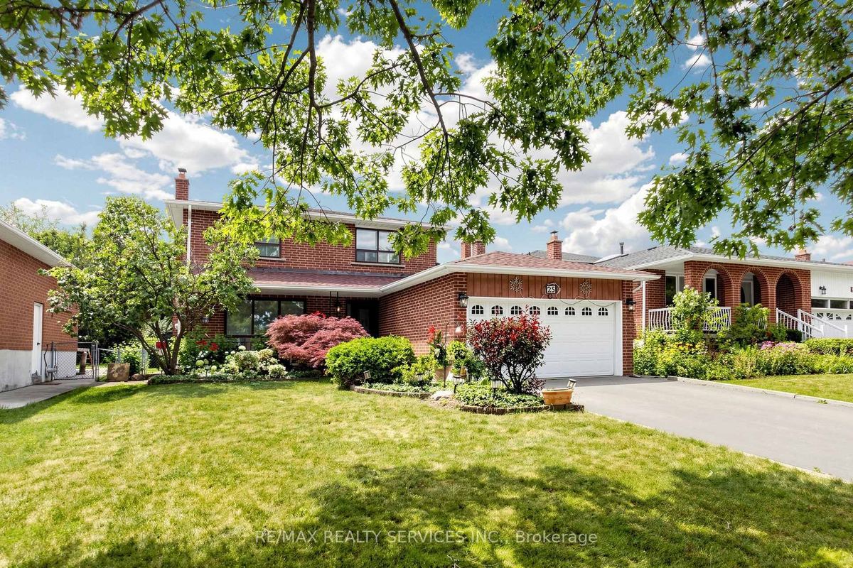25 Malcolm Cres — photo 3